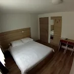 Sweet Dreams And Gostinjska kuća 2*