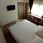 Sweet Dreams And Gostinjska kuća