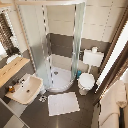 Sweet Dreams And ベッド・アンド・ブレックファスト