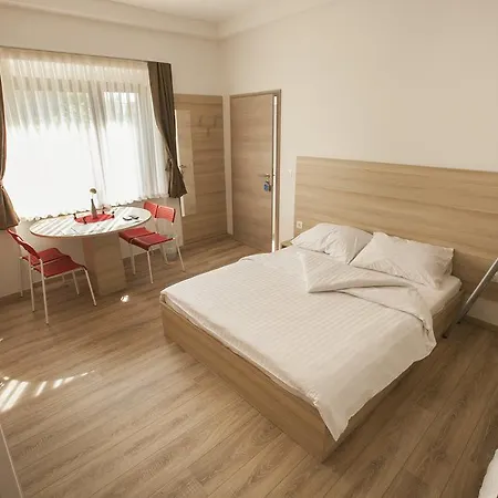 Sweet Dreams And ベッド・アンド・ブレックファスト 2*