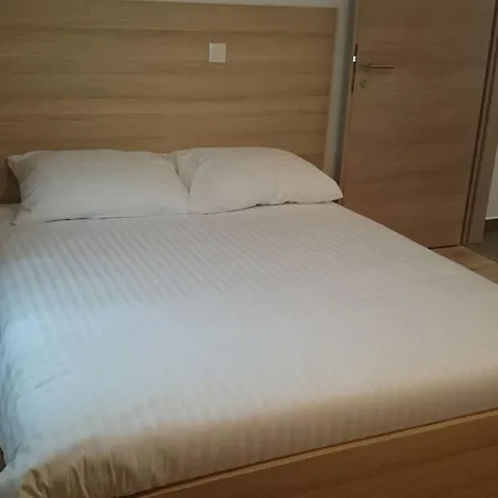Sweet Dreams And Nocleg ze śniadaniem Postojna