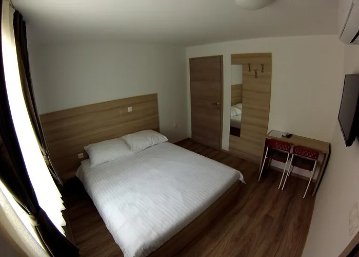 Sweet Dreams And Bed & Breakfast 2*